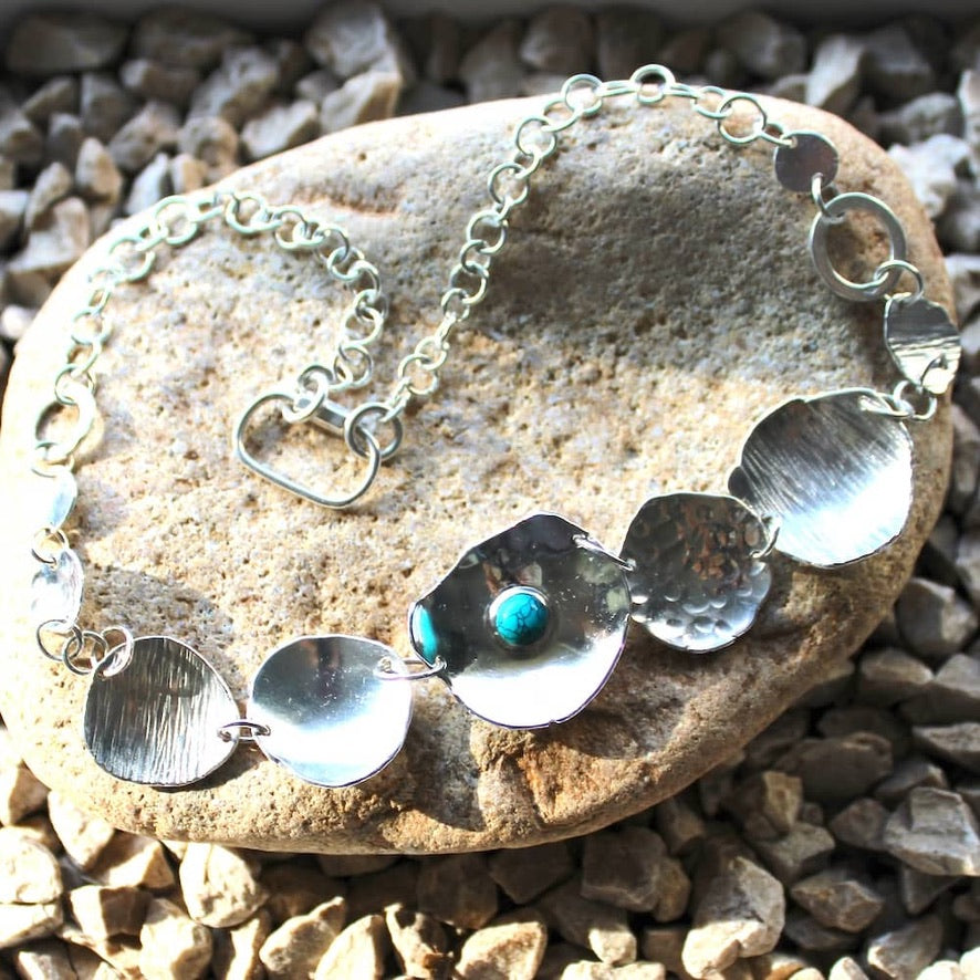 n°148•Collier Organique Énigmatique .