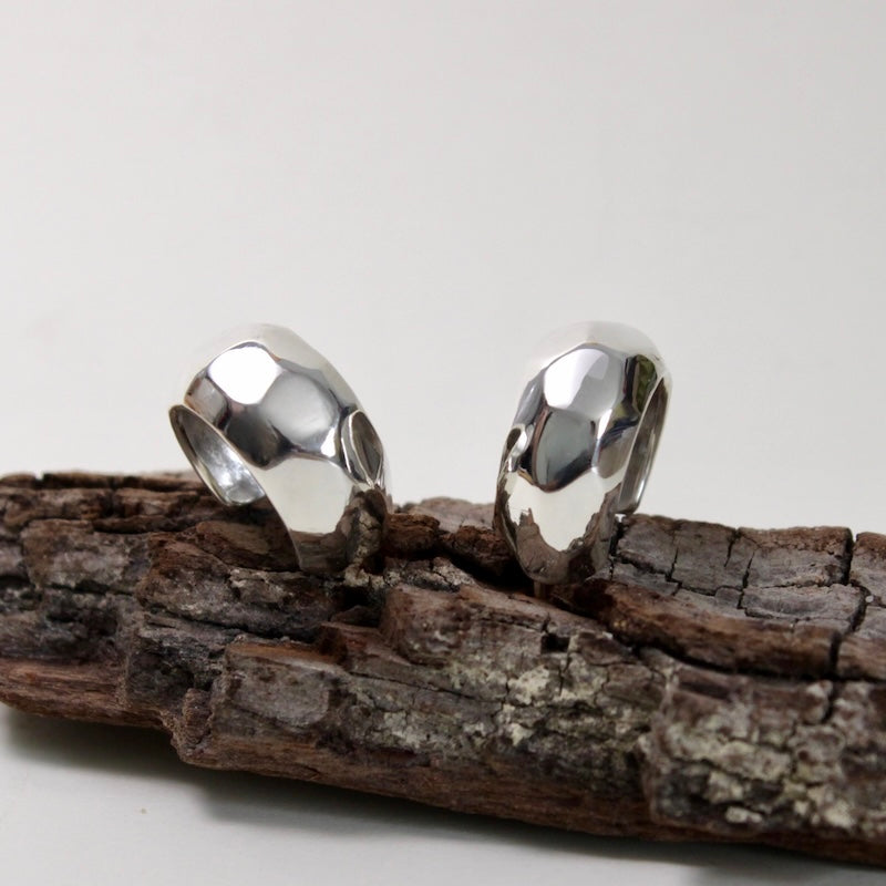n°143•Boucles à Facettes