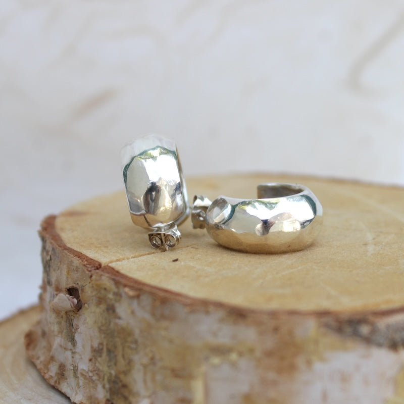 n°143•Boucles à Facettes